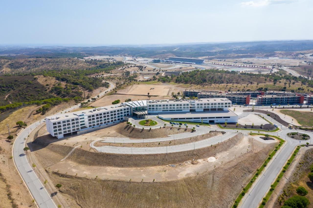 Algarve Race Resort - Hotel Montes de Cima Zewnętrze zdjęcie